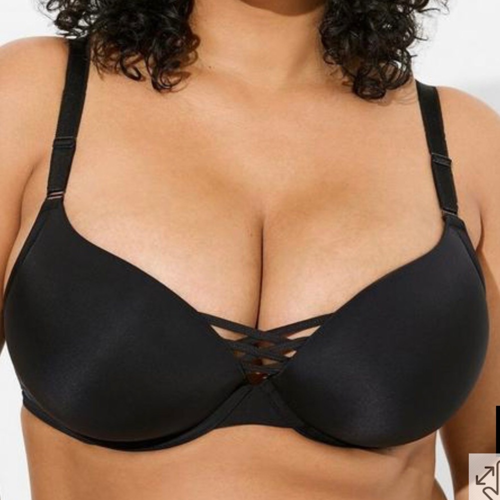 Torrid xo plunge push up bra sz 46D